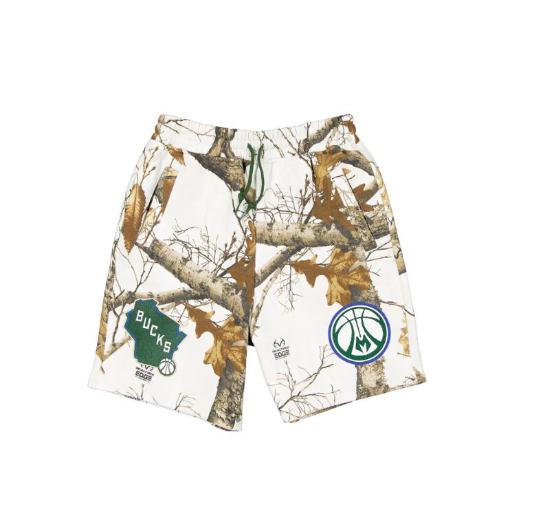 Men 2025 NBA Milwaukee Bucks shorts style 1